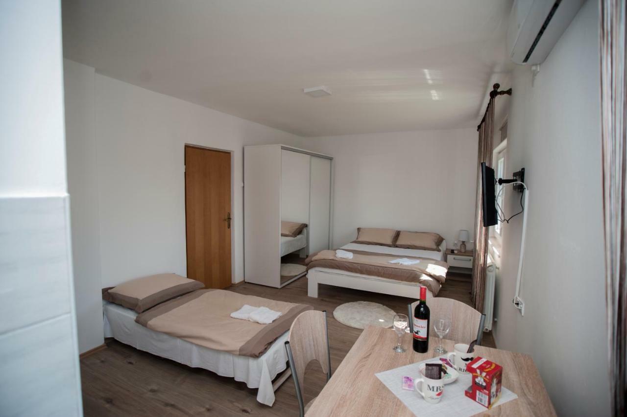 Guesthouse Buco トレビニエ エクステリア 写真